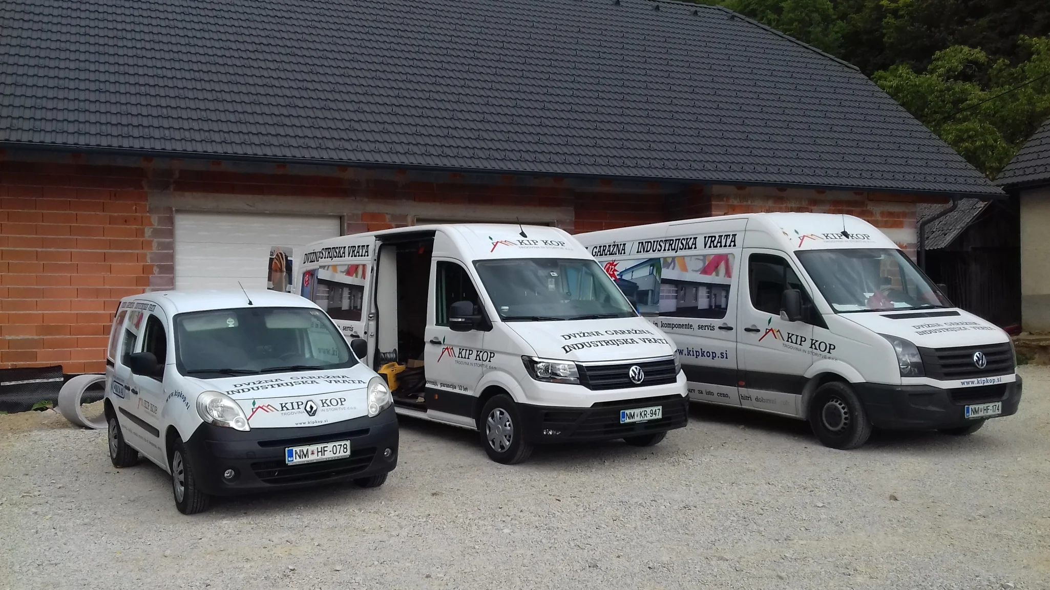 kako pripraviti garažo za montažo novih vrat